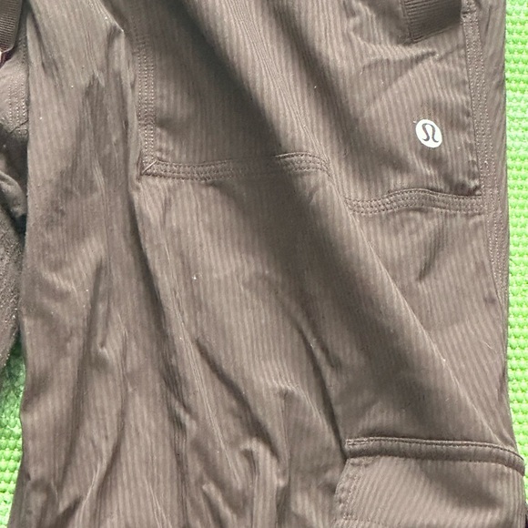 Lululemon Dance Studio Mid Rise cargo pants size L - Picture 2 of 9